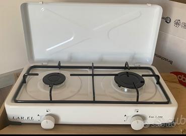 Piccola cucina a gas a due fornelli