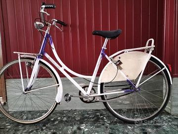 bici Holland 26L con 2 portapacchi euro 50