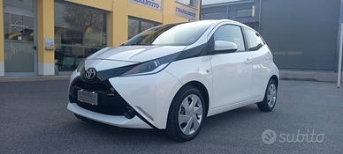 Toyota Aygo Benzina cc. 1.000 Mod. X-Play 5 Porte 