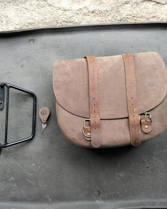 Borsa laterale in cuoio moto