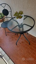  tavolo con sedie