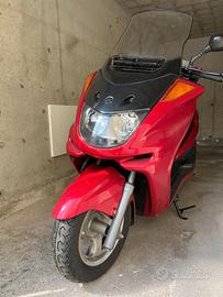 Yamaha Majesty 250 (2000) – Solo 15.000 km