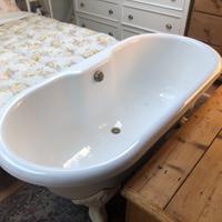 Vasca da bagno freestanging in ghisa