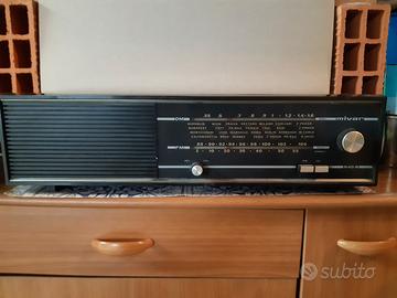 Radio MIVAR R40 AM FM 1970 vintage da collezione