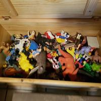 Miniature action figure miste