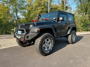 JEEP WRANGLER RUBICON 2.8 AUTO / GOMME 35 / OMOLOG