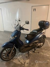 Piaggio Beverly 250