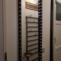 specchio da parete con cornice in legno 