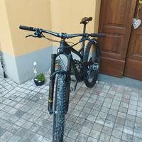 MTB Full YT Jeffsy in carbonio. Taglia M