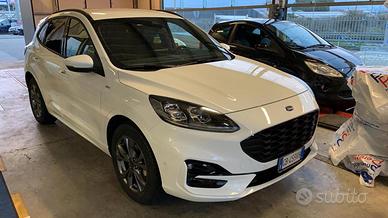 Kuga 1.5 ST LineX 150 cv