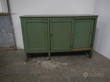 Credenza in legno di abete colorato