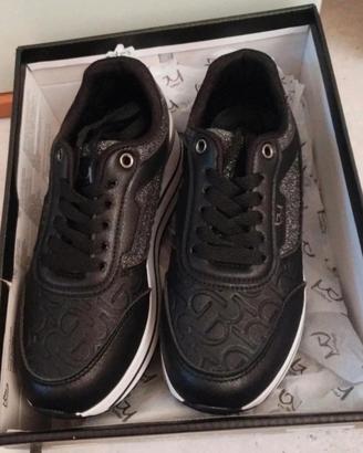 scarpe sneakers 