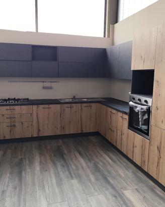 CUCINA DI MOSTRA FINE SERIE --MODIFICABILE-