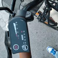 bicicletta elettrica con pedalata assistita 