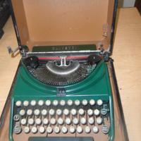 MACCHINA DA SCRIVERE OLIVETTI  ICO VERDE