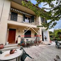 Appartamento su bifamiliare con ingresso indipende
