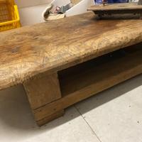 Tavolo da caffè in legno massiccio