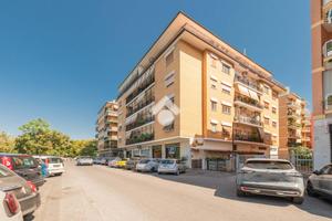4 LOCALI A ROMA