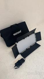 Neewer Pannello Led 1904 con controllo App