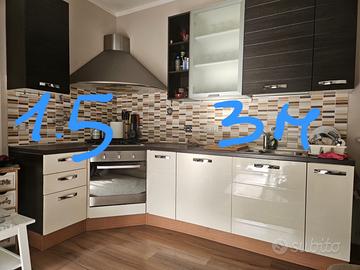Cucina con elettrodomestici INCLUSI