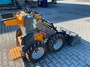 minipala-skid-steer-giant-sk252d