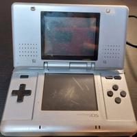Nintendo DS con giochi