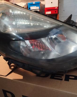 fanale anteriore dx Clio 3 anno 2009