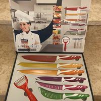 Set di 7 coltelli + 1 pela patate in ceramica