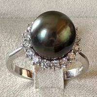 ANELLO ORO 18kt. CON DIAMANTI E PERLA TAHITI