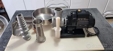 Passa pomodoro elettrico