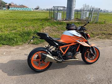 KTM Duke 1290 r Evo