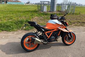 KTM Duke 1290 r Evo
