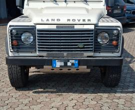 Land Rover Defender 90 2.4 TD4 Station Wagon S