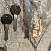 Coppia chiavi vergini Bmw E9