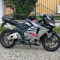 Honda CBR 600 RR 2006 / black e silver