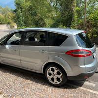 Ford S-max Titanium