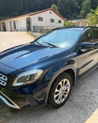 Mercedes-Benz , GLA 180d  luxury BLU METALLIZZATO