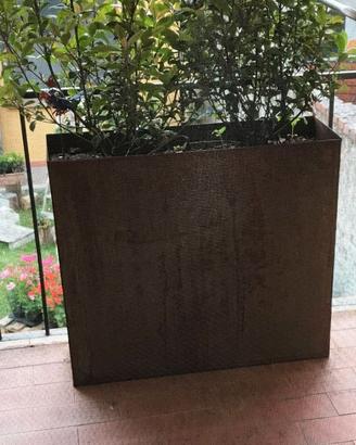 Vaso per fiori in Corten