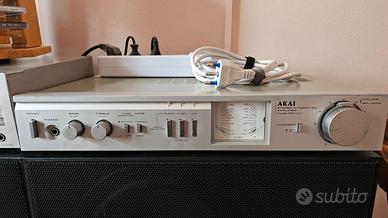 Amplificatore Akai AM U11