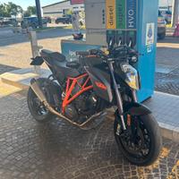 SuperDuke 1290r