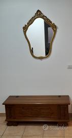 specchio e cassapanca 