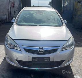 RICAMBI Opel Astra J SW 1.7 81kW 110Cv A17DTR 2012