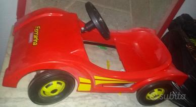 Automobilina a pedali replica Ferrari vintage