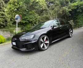 Audi A4 RS 4 Avant 2.9 TFSI quattro tiptronic