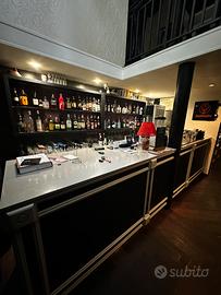 tutta  l’attrezzatura da cocktail bar