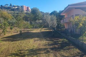 Terreno con progetto per civile abitazione