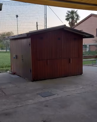 Casetta in legno box bar ripostiglio