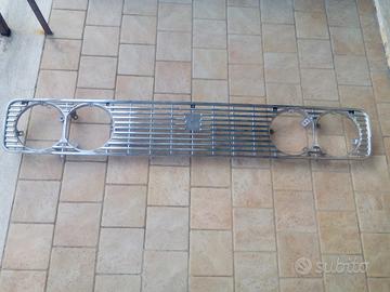 Griglia mascherina nuova per Fiat 124 special 
