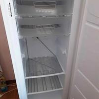 Indesit Congelatore verticale Classe A+  194 Litri