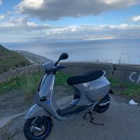 Piaggio Vespa 125 ET4 - 1999